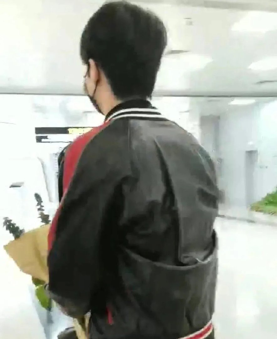 李成儒为啥会退出演技综艺，导演组的人都被买通了？