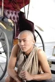 国内外有哪些明星秃头了依然很帅的?