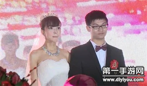 炉石传说主播安德罗妮和板娘婚礼现场分享