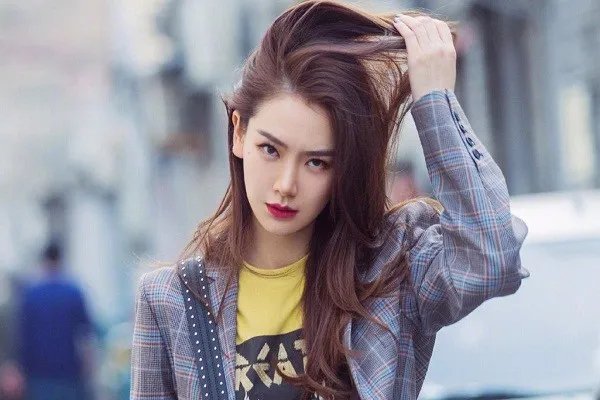 刘雯这套街拍惊艳了整个米兰时装周,这种霸气女孩都有哪些呢?