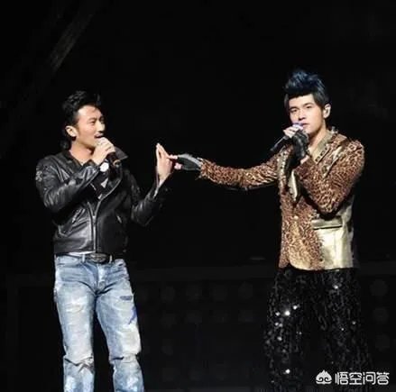 2018年《中国好声音》中哪位导师的唱功实力比较强?为什么?