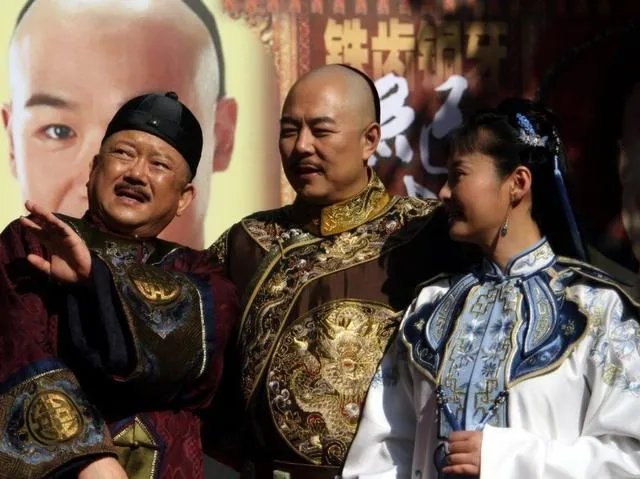 乾隆帝皇子众多,晚年为什么没有出现皇子夺嫡的情况?