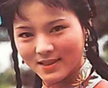 贾宝玉对袭人是什么样的感情?为何那么依恋她