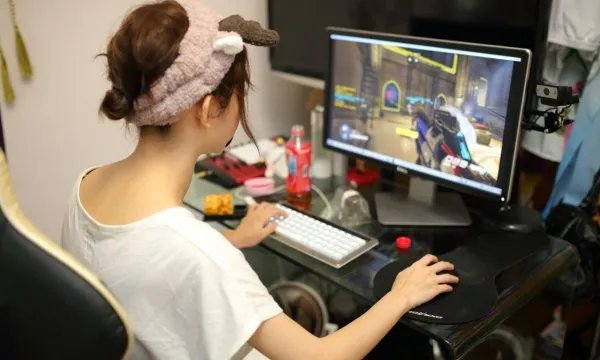 关于网络直播高额打赏将被限制,你认为这一规定合理吗?