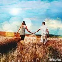 有没有这个图片的情侣头像呀?