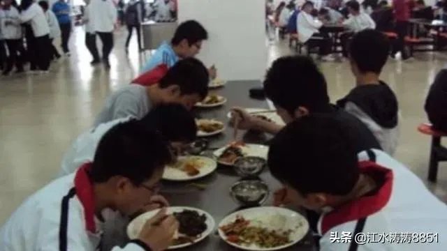 在一所不好的高中学习，怎样才能考上好大学呢？