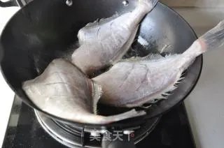家常扒皮鱼