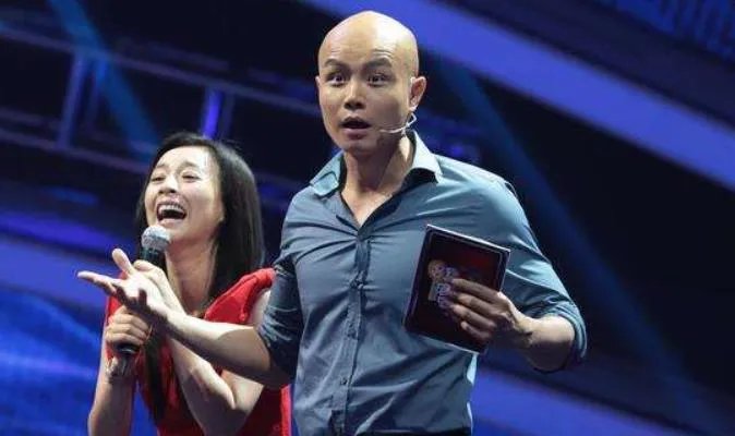 得罪了金星还强吻谢娜,乐嘉到底为何被封杀?