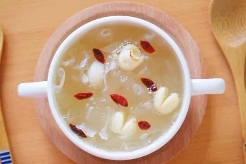 “吃个汤”每天顾客盈门、每月流水50万的餐厅为什么突然说倒就倒了?