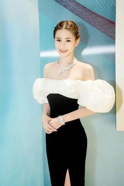 赌王何鸿燊的子女才貌出众是谁?