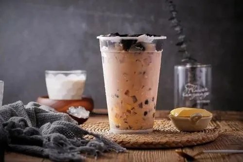 广东奶茶消费全国第一，哪些牌子的奶茶比较火？