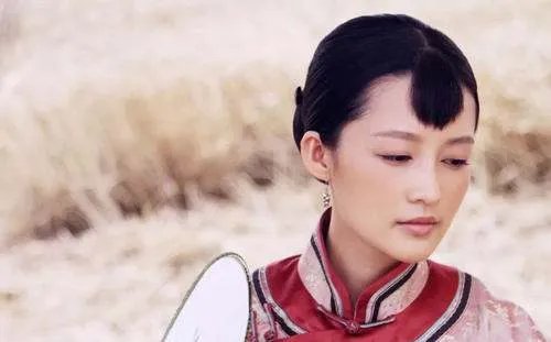 王大陆回应抱李沁的动作,你如何评价他的回应?