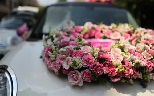 婚车布置图片 2017婚车装饰效果图