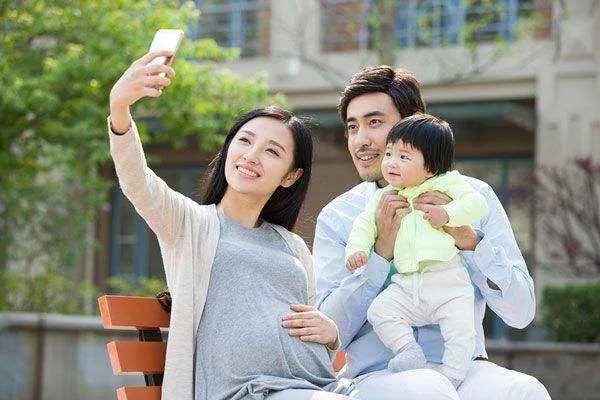 你如何看待我国总和生育率低于国际警戒线这一现象?