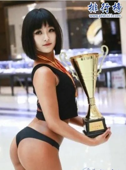 中国臀部最美的女人:19岁少女高倩 正面照曝光