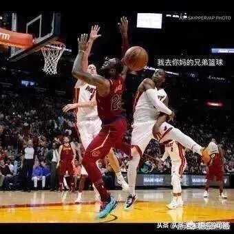 为什么波什在退役演讲中,几乎不怎么提到詹姆斯?频繁的提到韦德,球队管理层,家人?