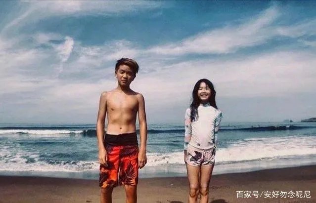 曹格夫妇为女儿庆生,10岁Grace颜值开挂,身材似模特,你怎么看?