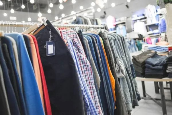 服装的价格总是有很多种，批发市场的打包价是什么意思？