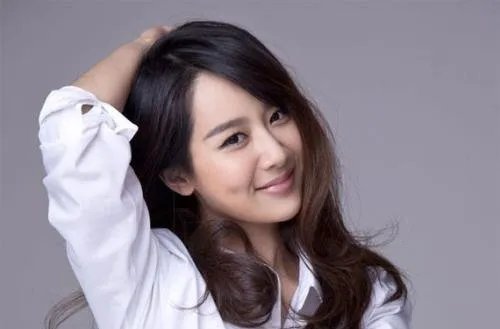 马思纯谢谢杨紫最难时候的陪伴,你觉得她们之间的感情怎么样?