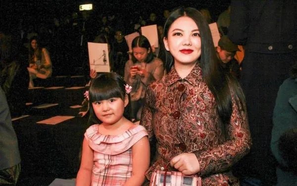 为什么绝大多数的明星家的孩子都会去国外读书?