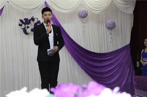 婚礼主持人收入怎么样 如何做好一个婚礼主持人