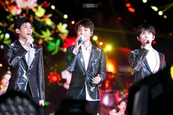 TFboys七周年演唱会门票的销售额怎样呢？