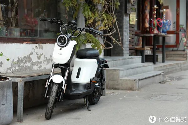 评测 篇一:新国标电动自行车实测,实力选手小牛电动US