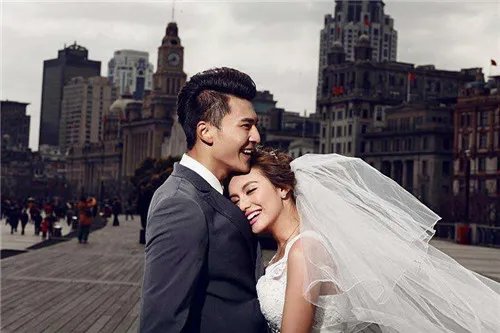 上海婚纱照价格表 2017上海婚纱摄影行情一览