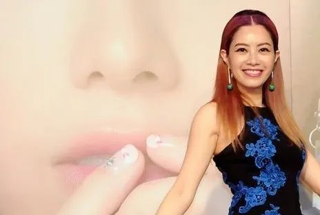徐怀钰曾号称一人养活公司,却被亲爷爷控诉弃养,她现在怎么样了?