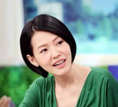 小S风波之后晒自拍美照,素颜出镜面露微笑,状态如何?