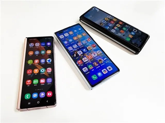 三星Galaxy Z Fold2 5G:最适合职场精英的折叠屏手机