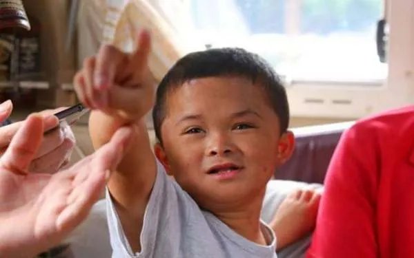 当年红极一时的“小马云”，遭公司解雇赶回农村后，现状如何？