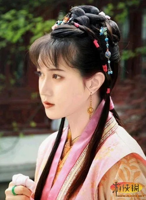 盘点亮瞎双眼的奇葩换脸照 张艺谋夫妻合照ps