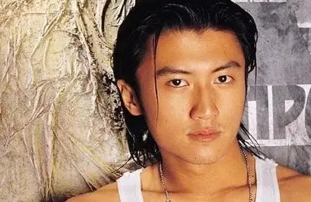 谢霆锋回应和杨幂的绯闻,他们之间会有哪些不可思议的关系呢?