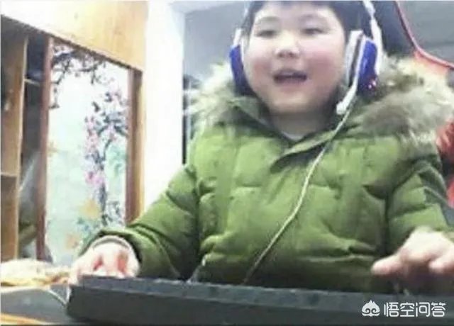 鲁豫有约采访IG队员, JKL: 没有天赋的话劝你们还是别进这个行业，你怎么看？