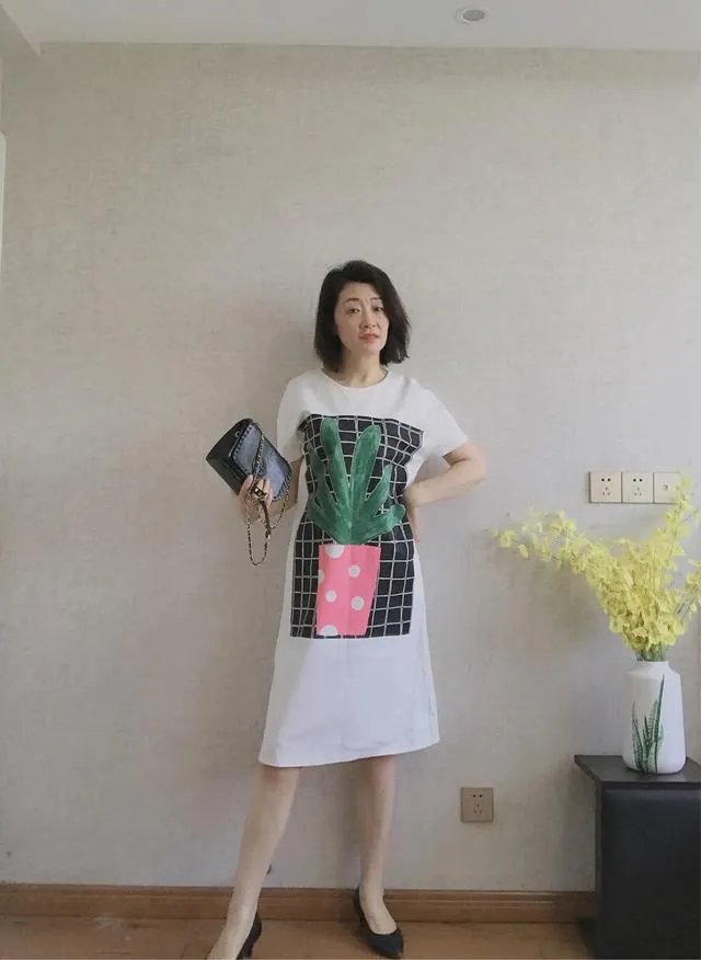 大家能否推荐下适合职场女性的服装品牌?穿上走路带风那种?