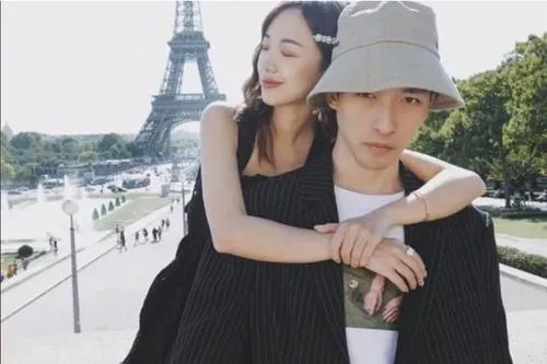 王思聪评论半藏森林又上了热搜,这个网红到底是何方人物?