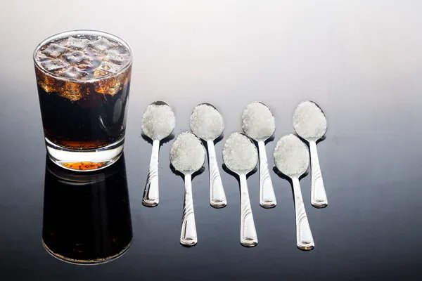 碳酸饮料和碳水化合物有什么区别