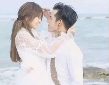 殷世航何婧婧，现在网红分手都这么轰动吗？