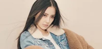 刘晓庆跳伞力证没整容,到底哪些事会暴露一个人整过容?