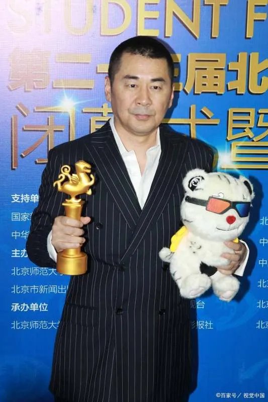 吴越被问