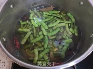 煮毛豆