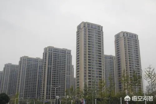 南京一楼盘业主集体抱团喊涨房价,要求每平米抬高1万,对此大家怎么看?