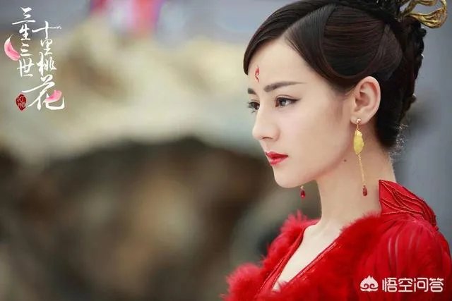 如何评价迪丽热巴?网上公布的迪丽热巴的年龄是不是真的呢?
