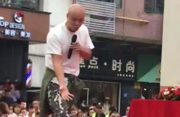 得罪了金星还强吻谢娜,乐嘉到底为何被封杀?