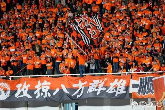 如何评价武汉卓尔主帅李铁的执教能力?