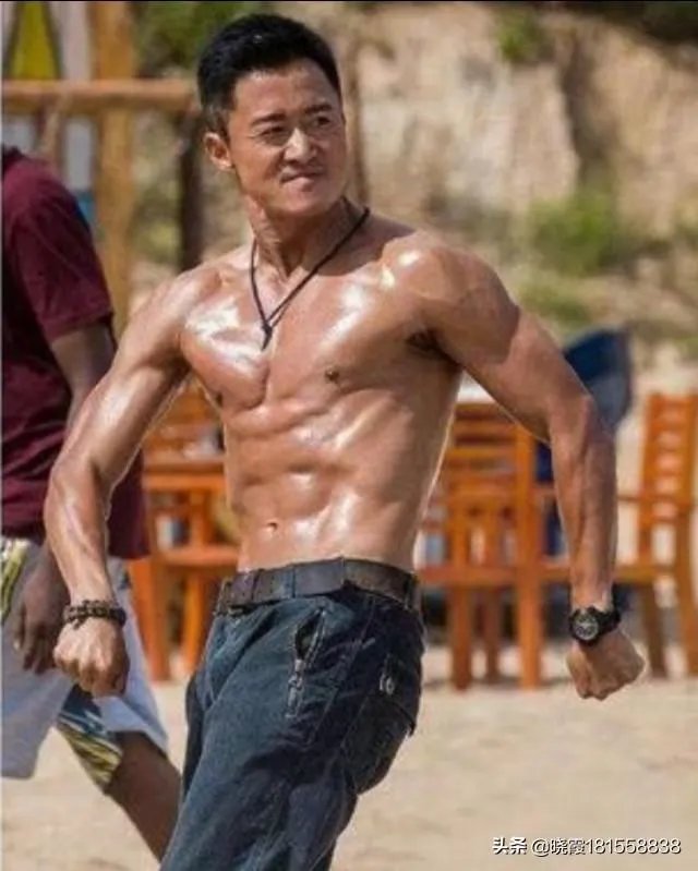 吴京和甄子丹哪个是真正的硬汉?