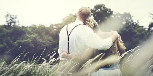 总是怀疑老婆出轨,我该怎么办?