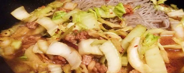 白菜猪肉炖粉条做法 白菜猪肉炖粉条做法简述