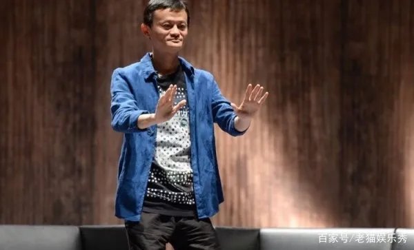 马云节目上问星爷：我一天进账百亿，星爷一句话让马云佩服，他是怎么说的？